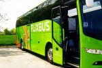 Un mezzo della scuderia Flixbus (fonte: Associazione Luca Coscioni)